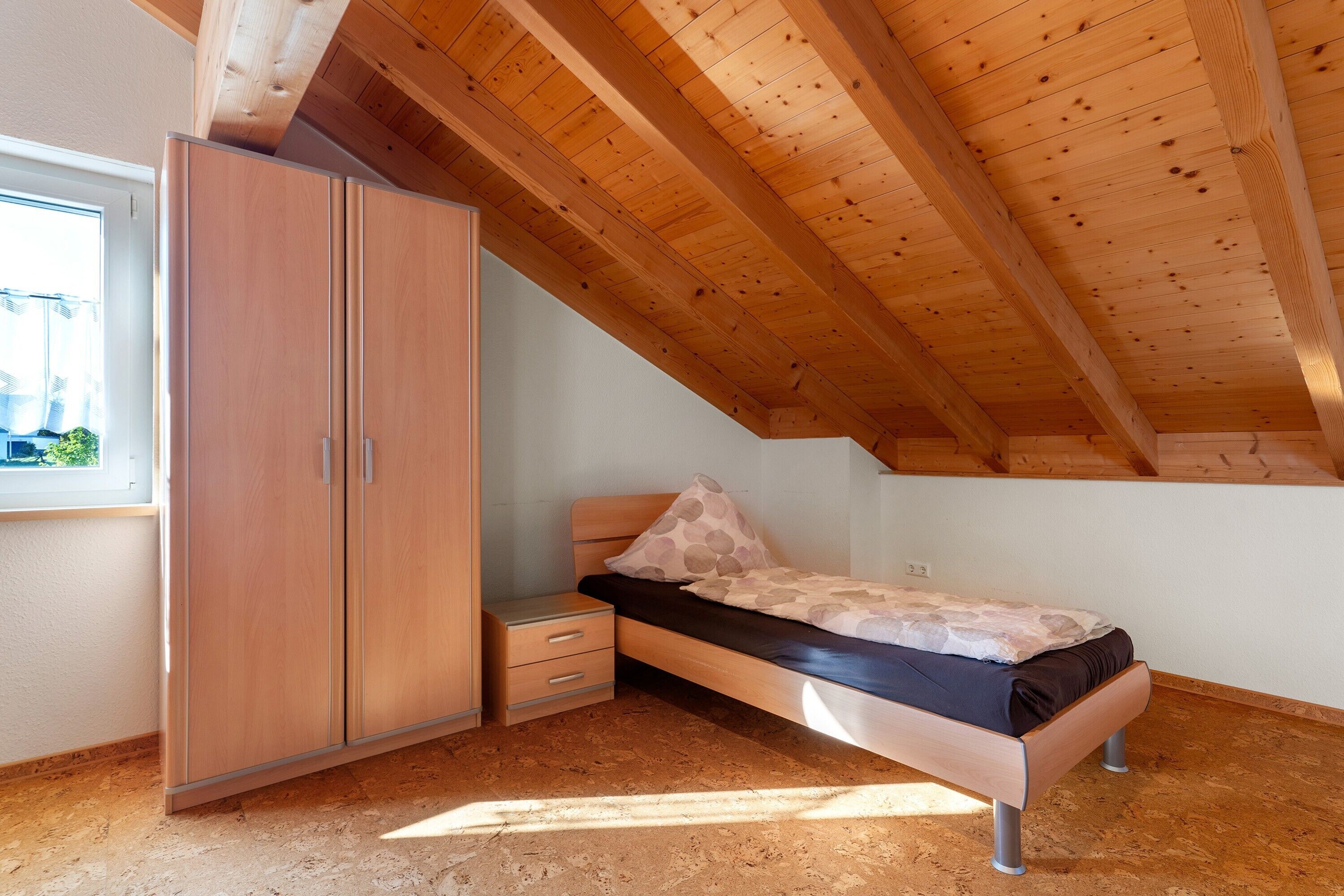 3 bedrooms, free WiFi, bed sheets