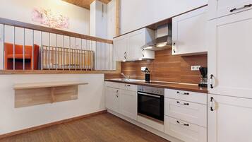 Réfrigérateur, four, plaque de cuisson, lave-vaisselle