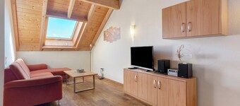 Apartment 'Ferienwohnung Zwetschge' with Shared Garden, Balcony and Wi-Fi