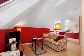 TV, DVD player, stereo - Apartment 'Fewo Birkenallee - Rose' with Private Terrace (Deinste)