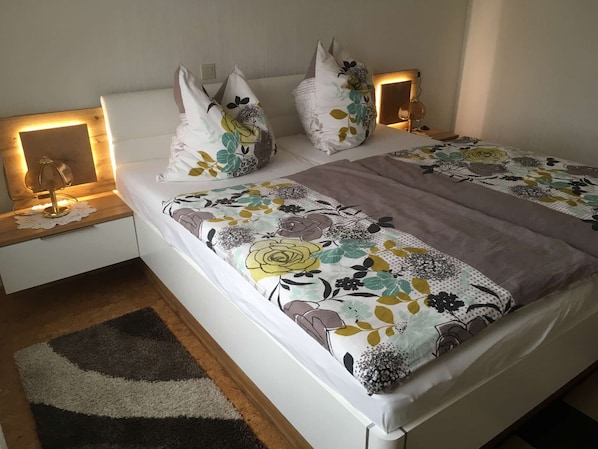 1 chambre, fer et planche à repasser, Wi-Fi gratuit, draps fournis