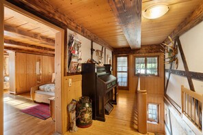 6 bedrooms, free WiFi, bed sheets - Holiday Apartment in Farmhouse with Event Room – 3 Apartments in One (Hornberg)