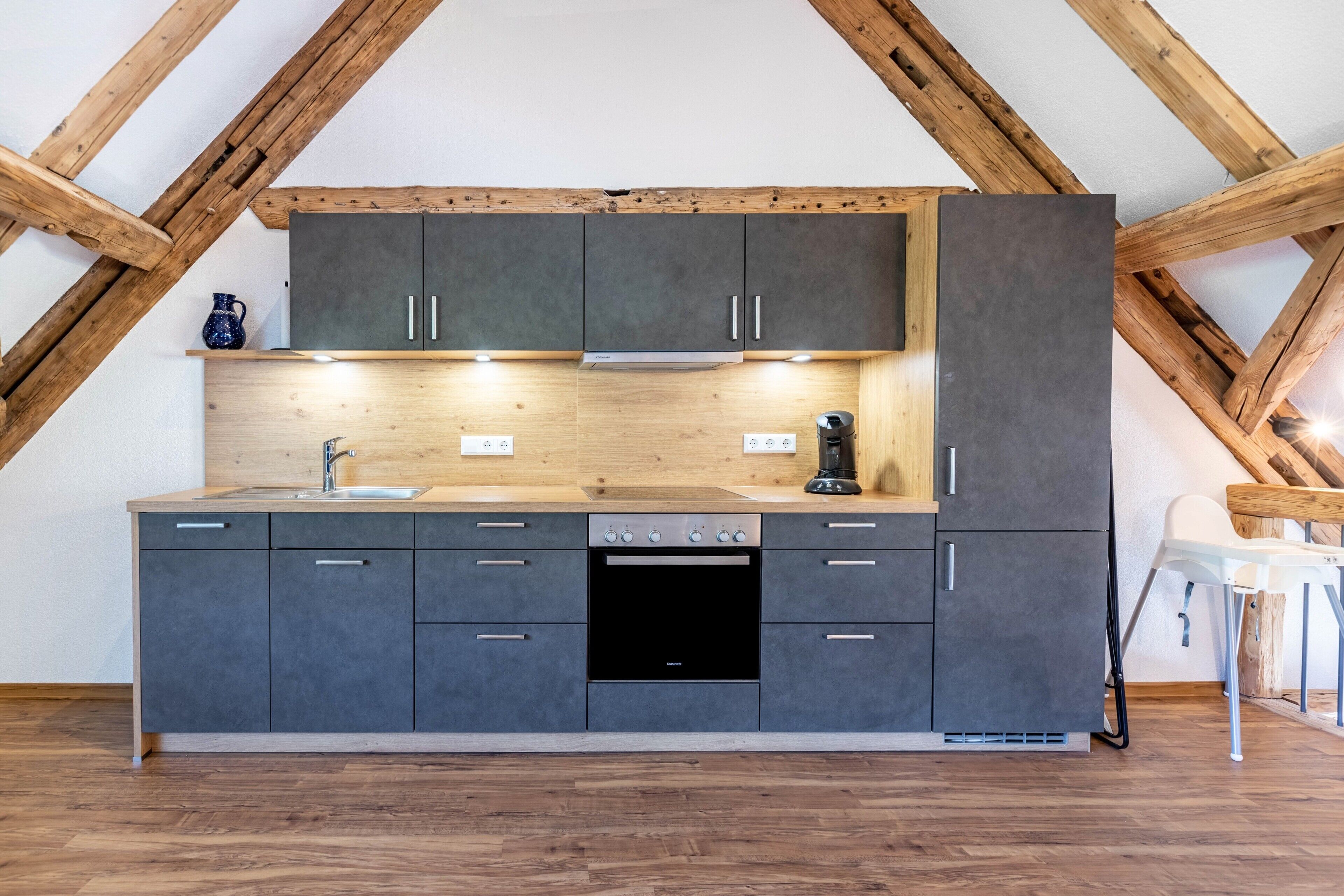 Kühlschrank, Ofen, Herdplatte, Geschirrspüler