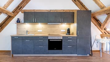 Kühlschrank, Ofen, Herdplatte, Geschirrspüler