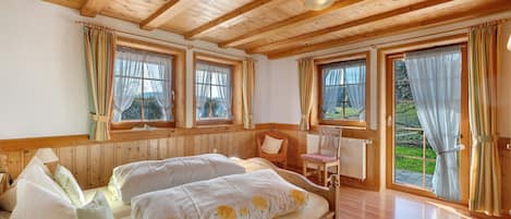 2 habitaciones, wifi gratis y ropa de cama