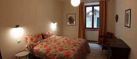 1 habitación, cuna de viaje, wifi gratis y ropa de cama