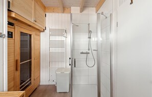 Shower, hair dryer - Awesome home in Olpenitz with sauna (Olpenitz)