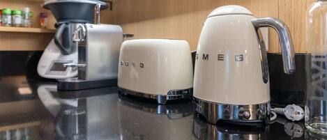 Kaffe og/eller kaffemaskin