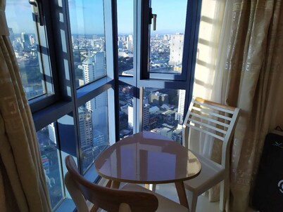 European Style Sea View Apartment