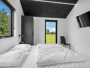 7 bedrooms, Internet