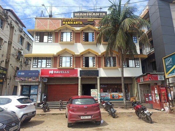 Exterior - Hotel Manikanta (Guwahati)