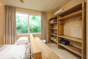 5 bedrooms, Egyptian cotton sheets, premium bedding, down duvets - Private Pool Villa Kokos (Kiwengwa)