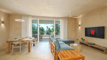 Executive Villa, Pool View | Living area