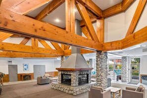Interior - Lake Placid Lodge Loft 2 bedroom (Whistler)