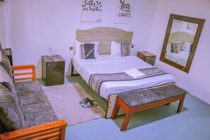 Desk, laptop workspace, iron/ironing board, free WiFi