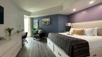 Iron/ironing board, travel crib, WiFi, bed sheets