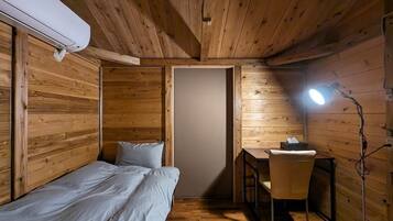Basic Shared Dormitory, Men only | Desk, free WiFi, bed sheets
