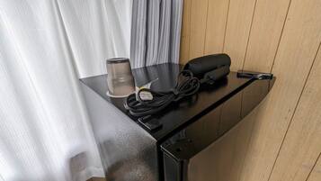 Economy Twin Room | Desk, free WiFi, bed sheets