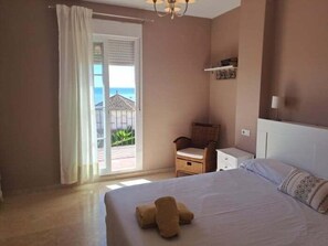 3 間睡房、熨斗/熨衫板、上網、床單