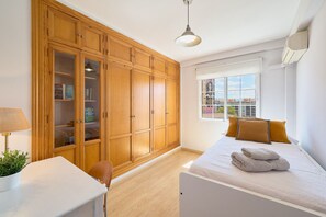 3 habitaciones, tabla de planchar con plancha y wifi gratis