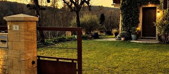 Newly renovated garden apartment, fitted kitchen, Italian shower