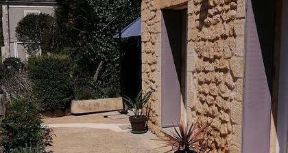 Appartement rez-de-jardin refait à neuf, cuisine équipée, douche italienne