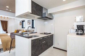 Comfort Apartment, Balcony, City View | Private kitchen | Electric kettle, toaster, rice cooker, eco-friendly cleaning products - SeRENO Shinmachi 801 (Osaka)