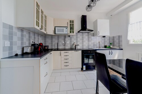 Cosy Modern Apartment