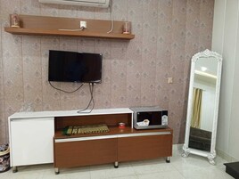 Executive Double Room | Desk, free WiFi