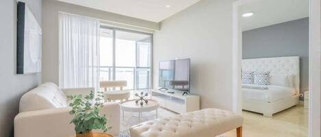 Téléviseur, bureau