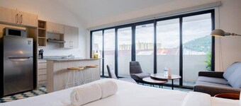 w* | Refined Loft in Santa Ana