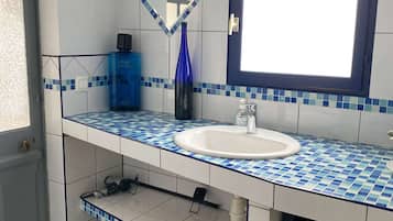 Doccia, asciugacapelli, asciugamani