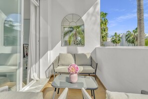 Terrace/patio - Marbella Real Golden Mile - 4 Bedroom Apartment (Marbella)