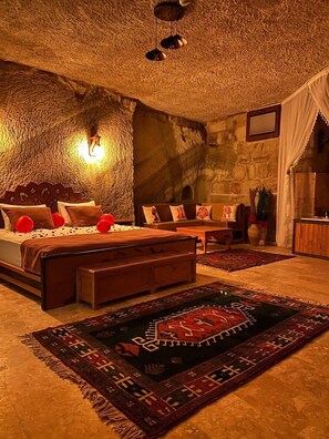 Honeymoon Room, Garden View | 1 bedroom, in-room safe, iron/ironing board, free WiFi - Songül Hanım Konağı (Ürgüp)