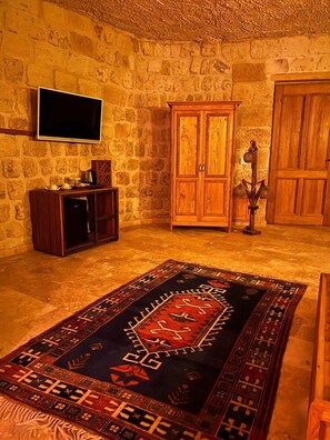 Quarto lua de mel, vista para o jardim | 1 quarto, cofres nos quartos, ferros/tábuas de passar roupa