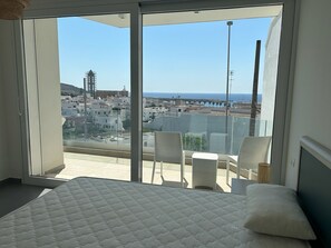 2 slaapkamers, een strijkplank/strijkijzer, wifi, beddengoed