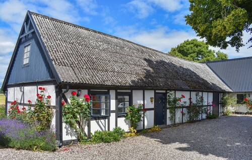 Amazing home in Tomelilla with WiFi