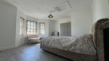 Apartment | 1 bedroom, free WiFi, bed sheets