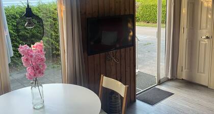 Comfortabel Chalet in Schoonloo met fietsen, airco en buitenzwembad!