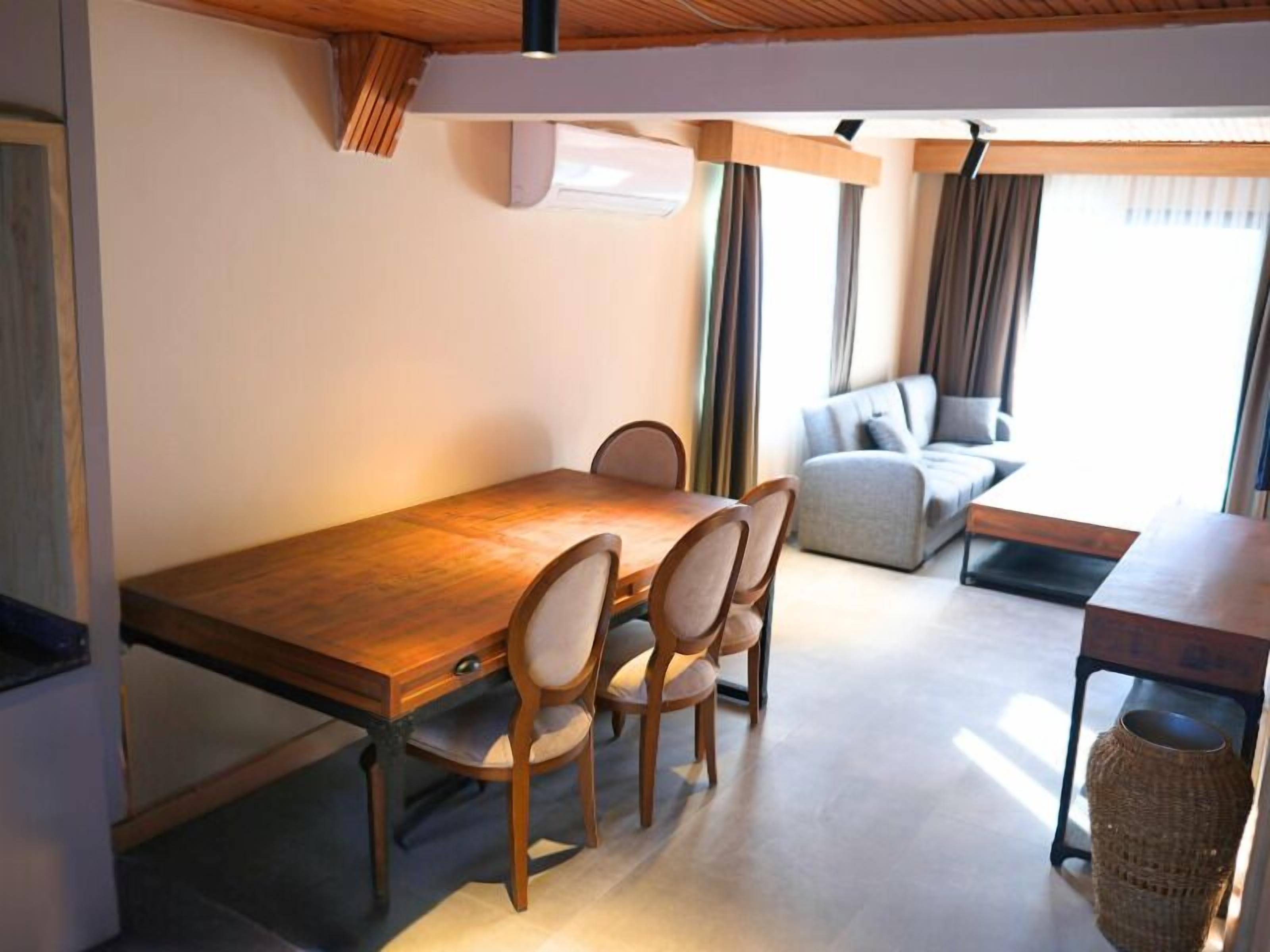 Family Duplex, Balcony, Garden View | Living area | 43-inch Smart TV with satellite channels, Netflix, streaming services