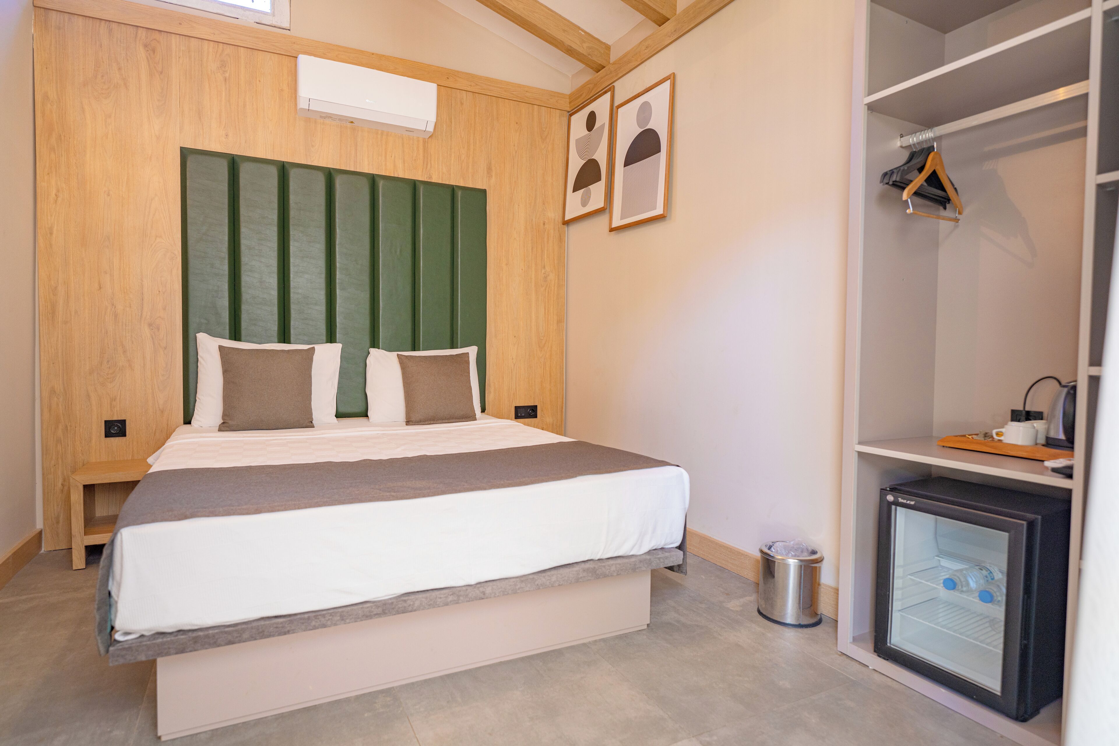 エコノミールーム ダブルベッド 1 台 禁煙 | 高級寝具、ミニバー、セーフティボックス (室内)、デスク