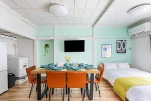 Basic Apartment | Living area | TV - Amika First 102 (Tokyo)