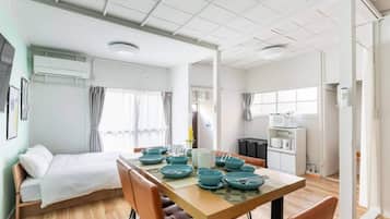 Basic Apartment | Living area | TV