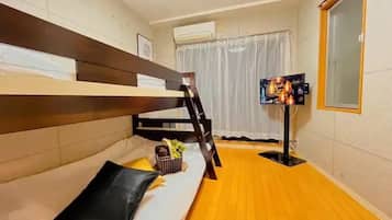 1 bedroom, iron/ironing board, free WiFi