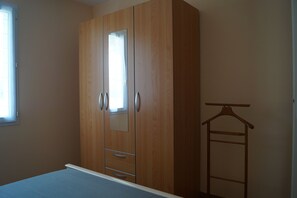 2 chambres, fer et planche Ă repasser, lit parapluie, Wi-Fi