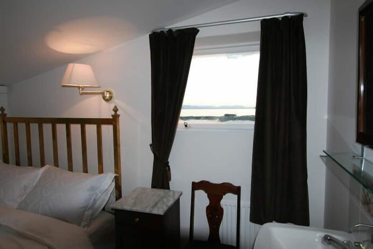 Classic Double Room, Partial Ocean View | Free WiFi