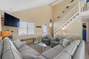 Smart-TV, fotballspill og bordtennis