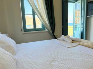 3 chambres, fer et planche à repasser, Wi-Fi, draps fournis