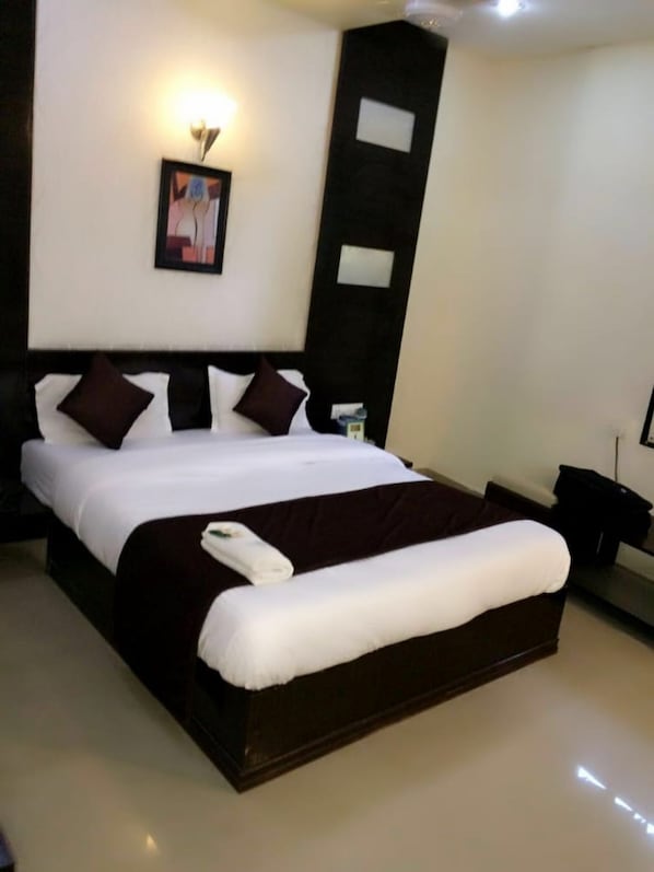 Chambre supérieure double | Accès au Wi-Fi (inclus), literie fournie