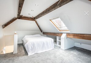 Ferienhaus | 4 Schlafzimmer, kostenloses WLAN, Bettwäsche